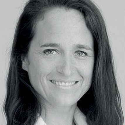 Dr. Elisabeth Weichselberger-Chlap, MA, MBA Dr. Elisabeth Weichselberger-Chlap, MA, MBA